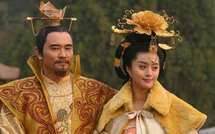 为何说在赐死杨贵妃前后，是这位老皇帝一步步“作”出来的？