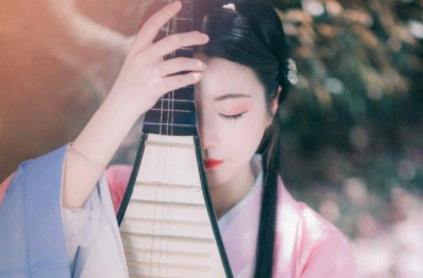 《儒林外史》中名贤议礼祭祠的情节该怎样解读呢？