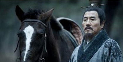 为何只有萧何在朝中安安稳稳？刘邦不动萧何的原因是什么？