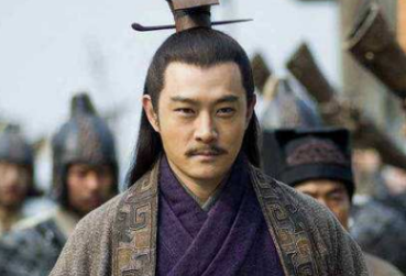 细看赤壁之战中的战略，周瑜用尽了毕生才能