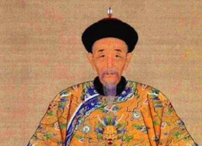 康熙下棋输给侍卫，10天后侍卫为什么死了？