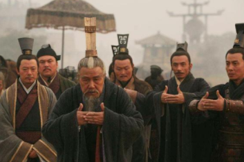 春秋战国的礼乐是如何崩坏的？礼仪下的战争是怎样的？