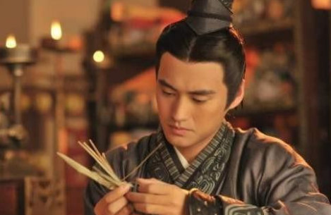 中古史上最完美的皇帝！为什么又有人说刘秀是中华民族的历史罪人？