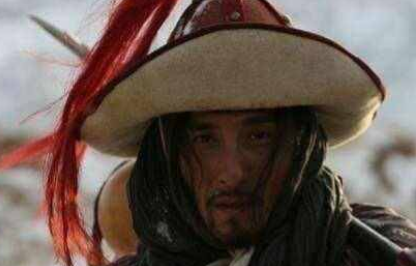 梁山好汉中关胜为什仫排在林冲前面？原因是什么