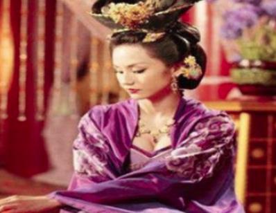 此女因手长得好看升皇后，结局却打入冷宫