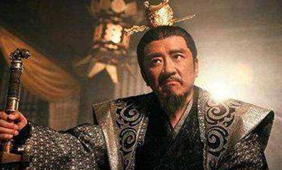 他是十六国历史上的一代暴君，12个儿子全部惨死