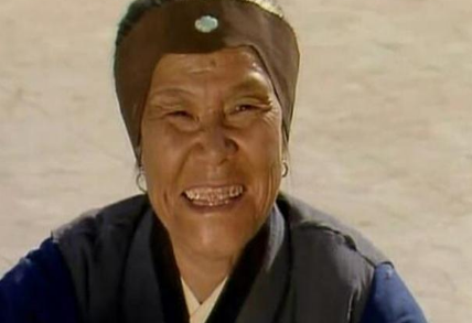 皇帝赐婚给他一个老太婆 为什么他却不怒反笑呢