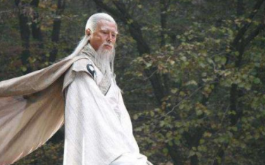 姜尚年龄很大的时候才受赏识，那他前半生都做了什么？