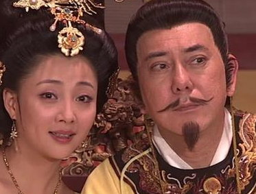 杨玉环要给安禄山洗澡时，唐玄宗为何没有阻止?