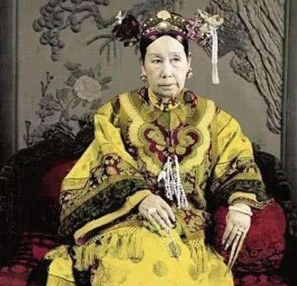 慈禧只是光绪皇帝的养母 光绪为什么叫慈禧为亲爸爸