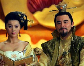 奸相李林甫，为独揽大权，将唐朝盛世推入万丈深渊