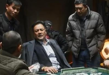 《装台》刁大军为什么要换门？细节暴露真实财力
