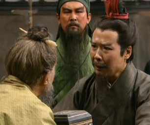 陶谦选择刘备接管徐州的原因是什么？有什么利益关系？