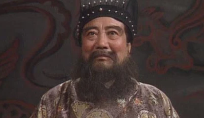 董卓进京时只有三千兵马，他是怎么开始夺权的？