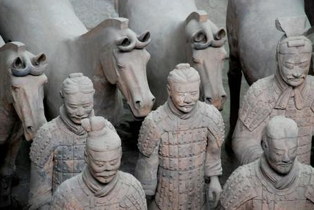 秦国士兵为什么不戴头盔 看看秦国的历史就知道了