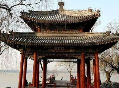 清代诗人袁枚《峡江寺飞泉亭记》原文、注释译文及赏析