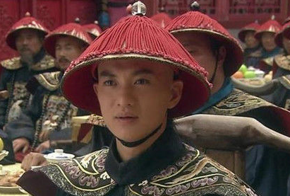 父亲是清朝第一清官，儿子却成了贪官，这对父子是谁？