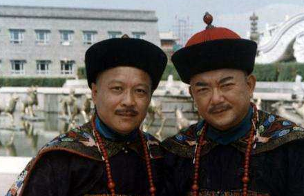 如果和珅的弟弟没有死的话 嘉庆就不敢动和珅