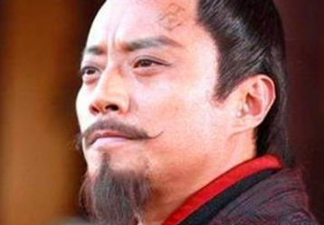 晁盖临死前，他的寨主之位为什么没给宋江？