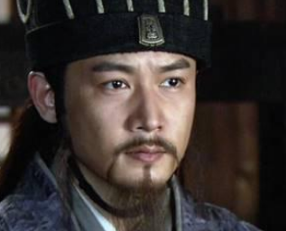 面对街亭时，诸葛亮为何会选择一个没有带兵经验的马谡呢？