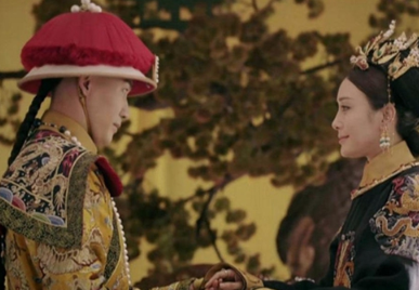 富察皇后去世后，陷入悲伤中的乾隆发生了哪些改变？