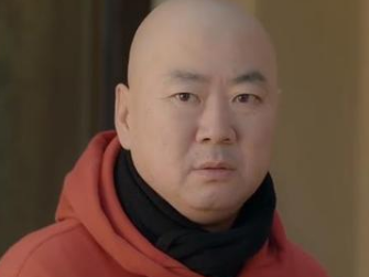 《东北往事之大叔真帅》郭冬临饰演的是谁?灵魂互换逆袭人生
