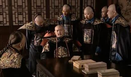 清朝哪位皇帝改变了内阁，使其成为名副其实的政府机构？
