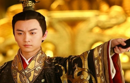 刘询一出生就成了孤儿，他最后怎么成为皇帝的？
