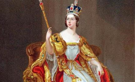 维多利亚女王在英国历史上，其在位时间长达多少年？