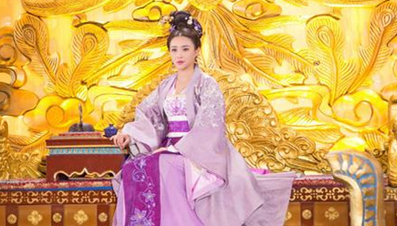 刘娥垂帘听政后，与名相王曾是怎么计逐权臣丁谓的？