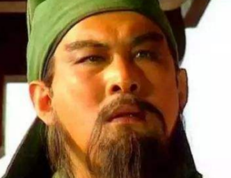 在塑造关羽是一个儒将时，他为何读的是《春秋》？