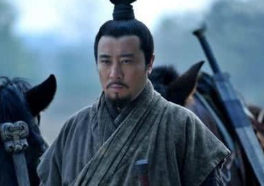 曹操西征张鲁时，刘备当时在干什么呢？