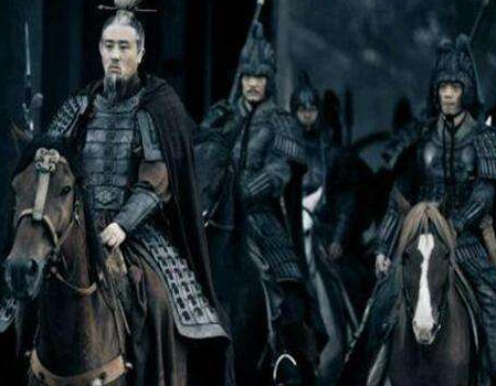 刘备打着匡扶汉室旗号却自己称帝了 刘备是不是一个伪君子