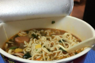 泡面桶是什么垃圾？泡面桶属于干垃圾还是可回收？