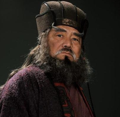 董卓当初握着一手好牌 董卓是怎么打烂的