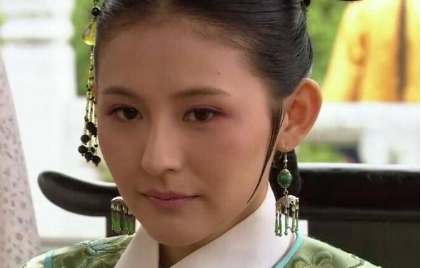 乾隆继位以后，为何要抚养弘昼的女儿和硕和婉公主？