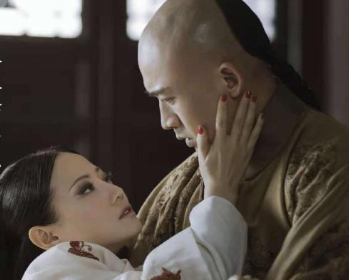 乾隆帝主动退位后，过着怎样的生活？