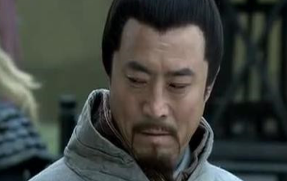 官渡之战时，许攸为何要背弃袁绍投靠曹操呢？