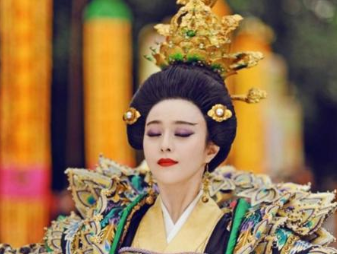 武则天退位时满朝文武举杯欢庆，为何姚崇会痛哭流涕？