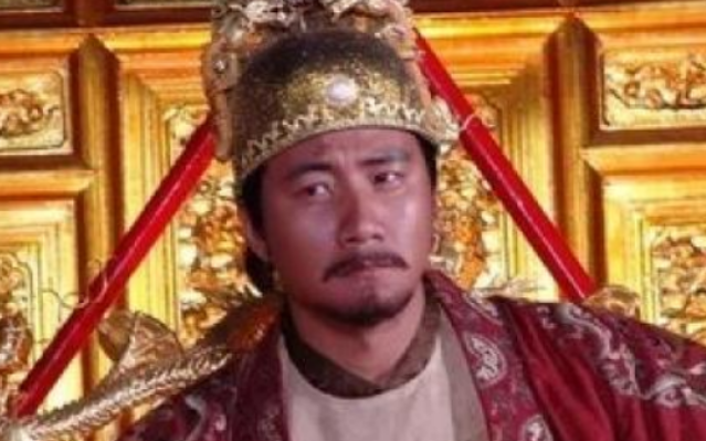 朱元璋贵为皇帝，他拜佛要不要下跪呢？