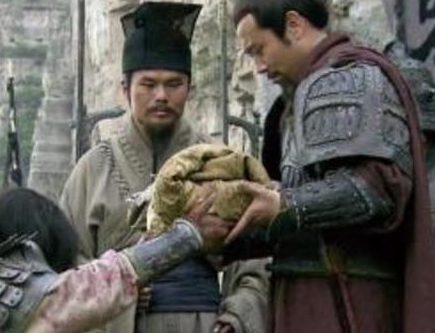 揭秘刘禅摔阿斗的真相 刘备到底是不是逢场作戏