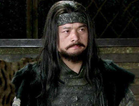 因为董卓当道所以十八路诸侯联合讨伐 其中谁的官职是最大的