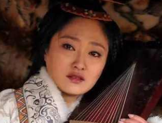 历史上蔡文姬的一生都经历了什么？她与曹操是何关系