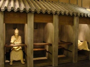 丁士美是如何成为状元的？他克服了哪些困难？