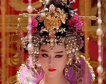 武则天成为太后临朝听政后，为何突然下诏还政于李旦？