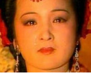 红楼梦中元春省亲为何会被称为假妃？原因是什么？