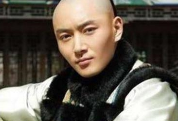 雍正文韬武略的儿子，为什么会被过继出去？