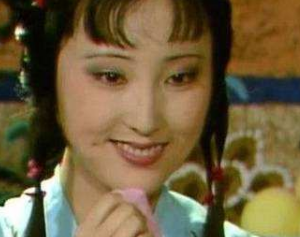 红楼梦中薛姨妈住进潇湘馆后，林黛玉是什么样的表现？