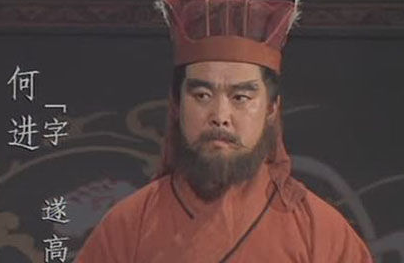 蒯越曾是刘表的谋士，为何会被曹操嘉奖呢？