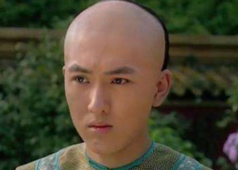 弘时为什么会被削除宗藉并被赐死？